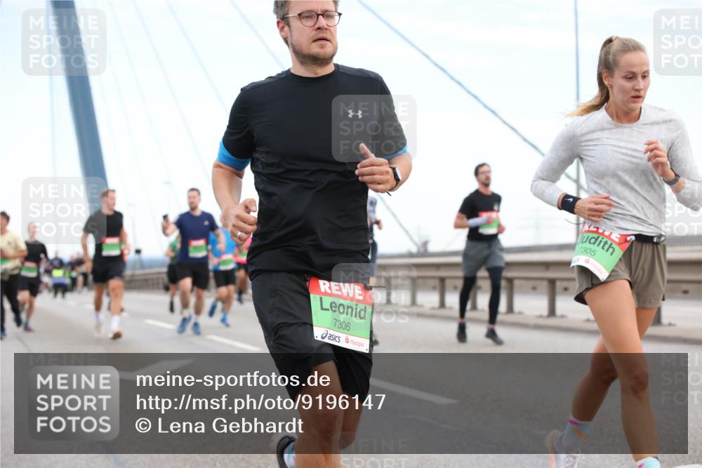 03.10.2025 - Köhlbrandbrückenlauf Lena Gebhardt http://msf.ph/oto/9196147 03.10.2025 15:25:16 Position 1 7306, 1305 meine-sportfotos.de