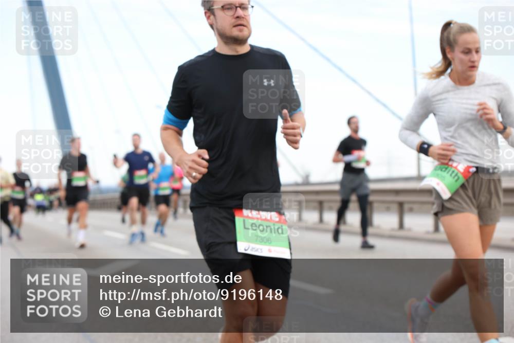 03.10.2025 - Köhlbrandbrückenlauf Lena Gebhardt http://msf.ph/oto/9196148 03.10.2025 15:25:17 Position 1 7306 meine-sportfotos.de