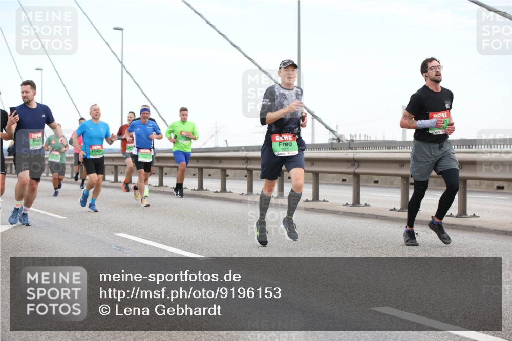 03.10.2025 - Köhlbrandbrückenlauf Lena Gebhardt http://msf.ph/oto/9196153 03.10.2025 15:25:18 Position 1 7805 meine-sportfotos.de
