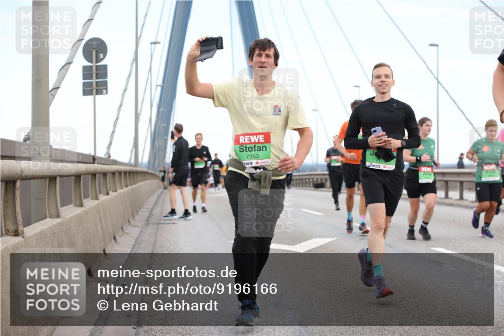03.10.2025 - Köhlbrandbrückenlauf Lena Gebhardt http://msf.ph/oto/9196166 03.10.2025 15:25:21 Position 1 7263, 701 meine-sportfotos.de