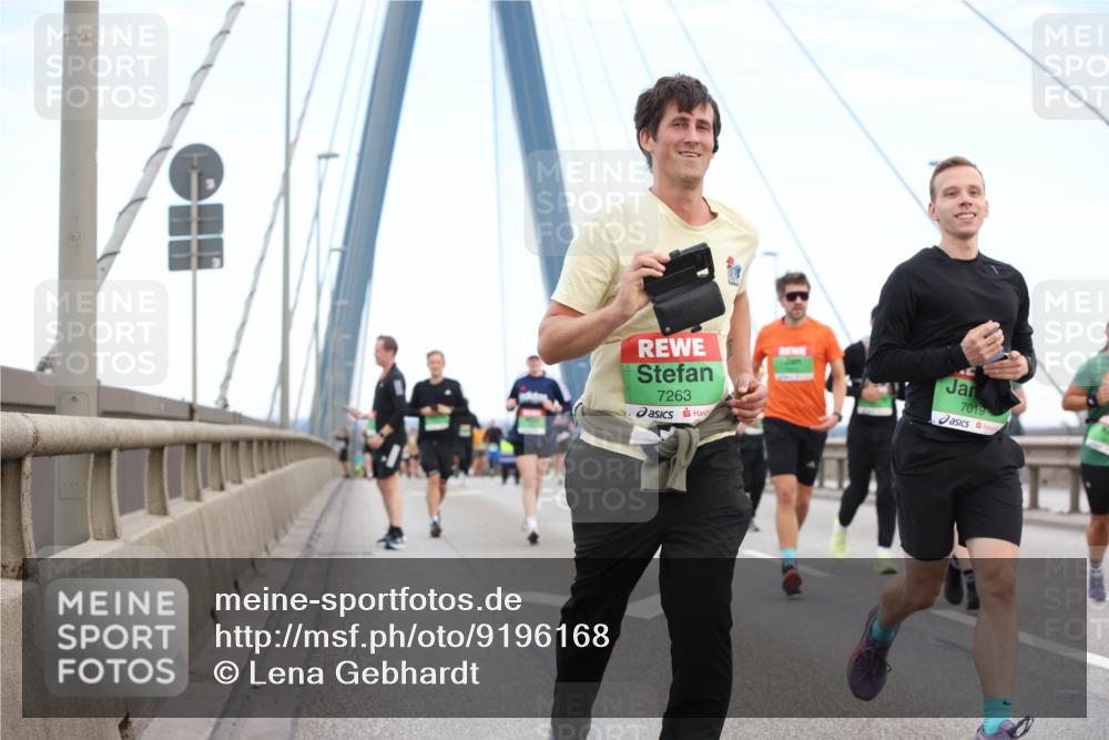03.10.2025 - Köhlbrandbrückenlauf Lena Gebhardt http://msf.ph/oto/9196168 03.10.2025 15:25:21 Position 1 7263, 7019 meine-sportfotos.de