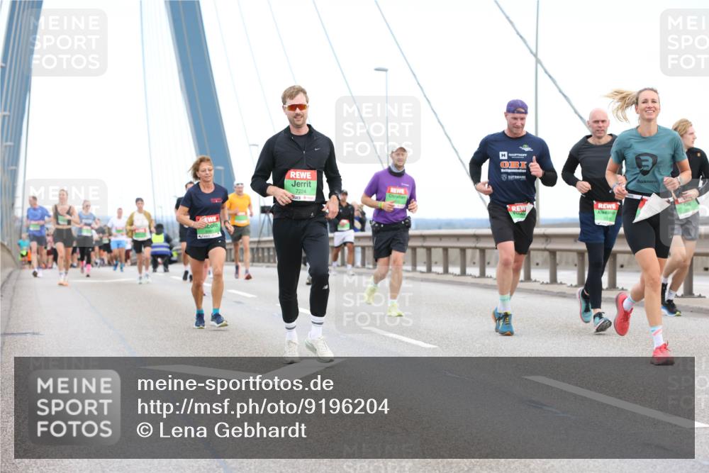 03.10.2025 - Köhlbrandbrückenlauf Lena Gebhardt http://msf.ph/oto/9196204 03.10.2025 15:25:31 Position 1 7224 meine-sportfotos.de