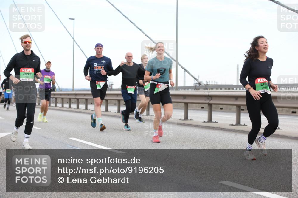 03.10.2025 - Köhlbrandbrückenlauf Lena Gebhardt http://msf.ph/oto/9196205 03.10.2025 15:25:32 Position 1 7224, 707 meine-sportfotos.de