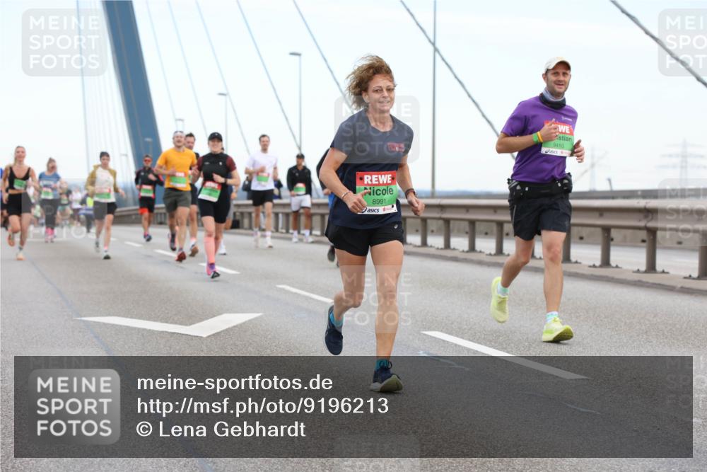 03.10.2025 - Köhlbrandbrückenlauf Lena Gebhardt http://msf.ph/oto/9196213 03.10.2025 15:25:34 Position 1 8991, 9410 meine-sportfotos.de