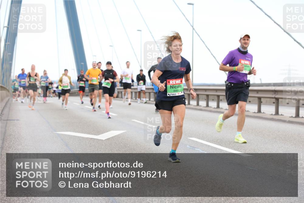 03.10.2025 - Köhlbrandbrückenlauf Lena Gebhardt http://msf.ph/oto/9196214 03.10.2025 15:25:34 Position 1 8991, 10 meine-sportfotos.de