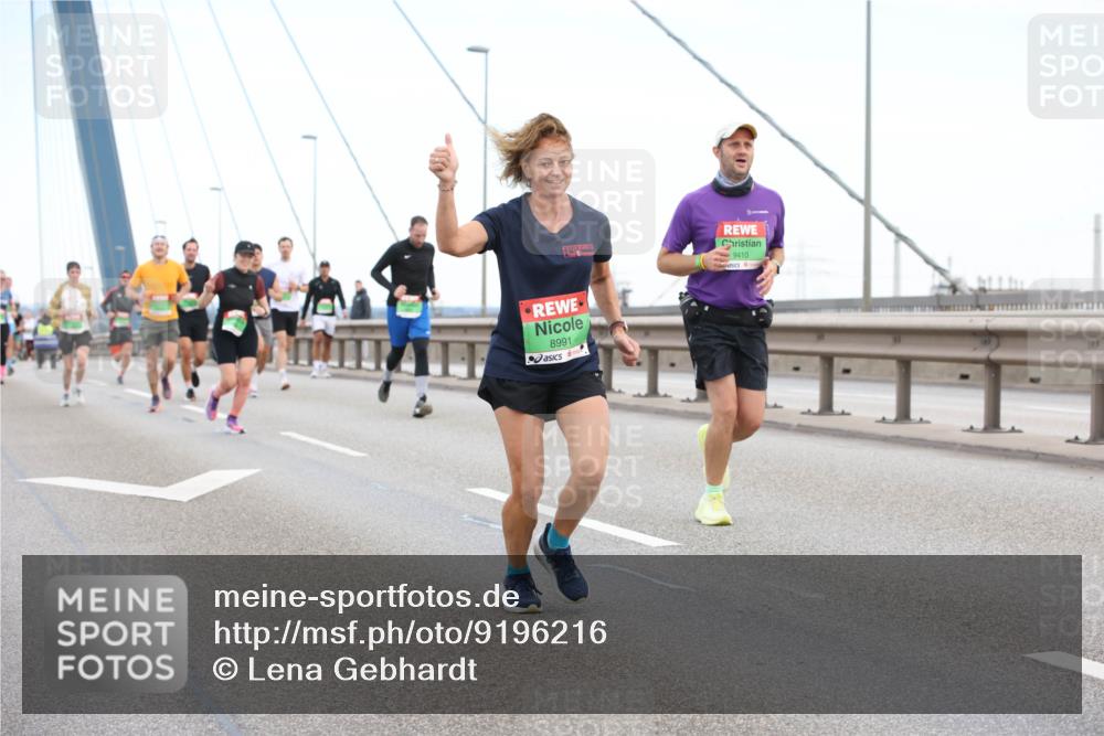 03.10.2025 - Köhlbrandbrückenlauf Lena Gebhardt http://msf.ph/oto/9196216 03.10.2025 15:25:35 Position 1 8991, 9410 meine-sportfotos.de