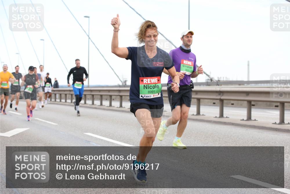 03.10.2025 - Köhlbrandbrückenlauf Lena Gebhardt http://msf.ph/oto/9196217 03.10.2025 15:25:35 Position 1 9410, 8991 meine-sportfotos.de