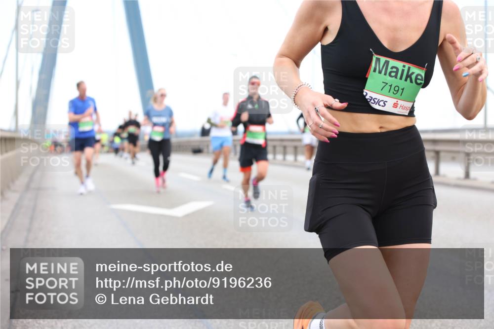 03.10.2025 - Köhlbrandbrückenlauf Lena Gebhardt http://msf.ph/oto/9196236 03.10.2025 15:25:41 Position 1 7191 meine-sportfotos.de