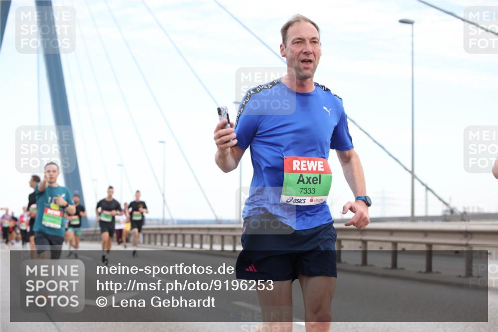03.10.2025 - Köhlbrandbrückenlauf Lena Gebhardt http://msf.ph/oto/9196253 03.10.2025 15:25:45 Position 1 7333 meine-sportfotos.de