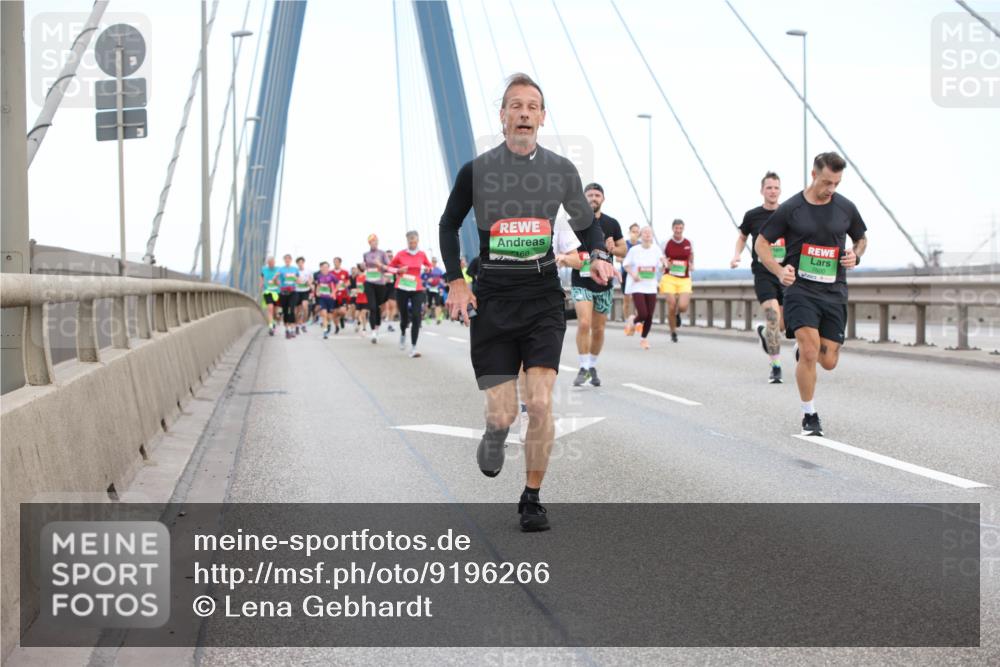 03.10.2025 - Köhlbrandbrückenlauf Lena Gebhardt http://msf.ph/oto/9196266 03.10.2025 15:25:48 Position 1 168, 7600 meine-sportfotos.de