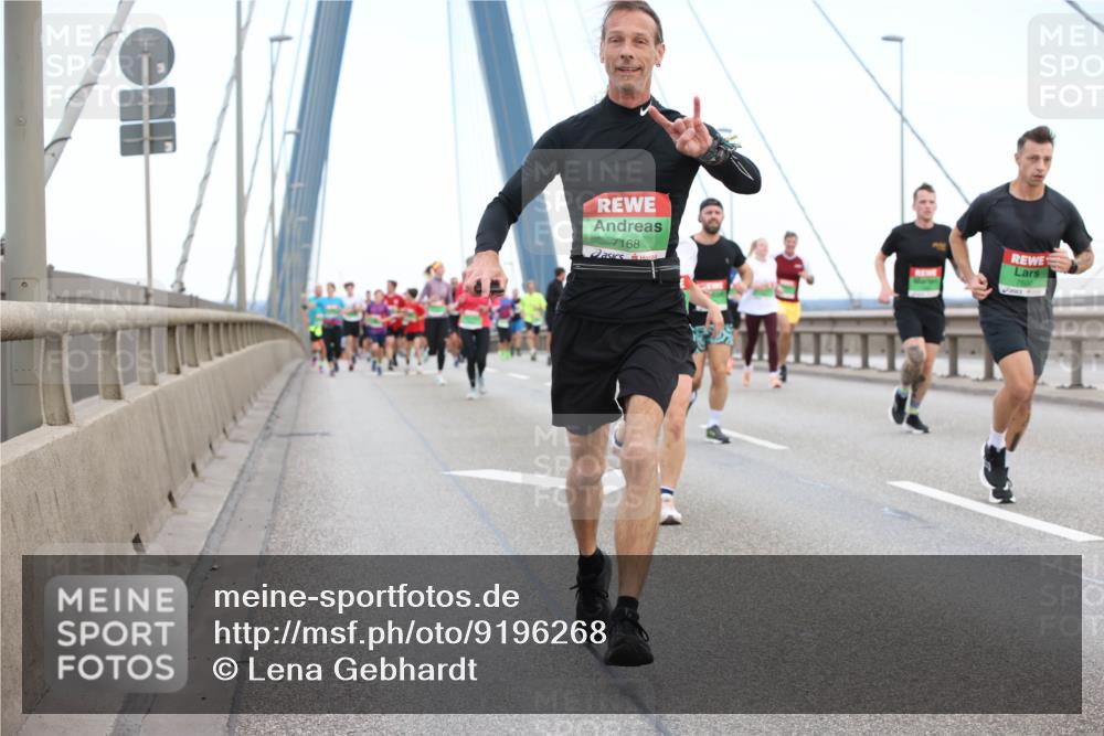 03.10.2025 - Köhlbrandbrückenlauf Lena Gebhardt http://msf.ph/oto/9196268 03.10.2025 15:25:49 Position 1 7168, 7600 meine-sportfotos.de