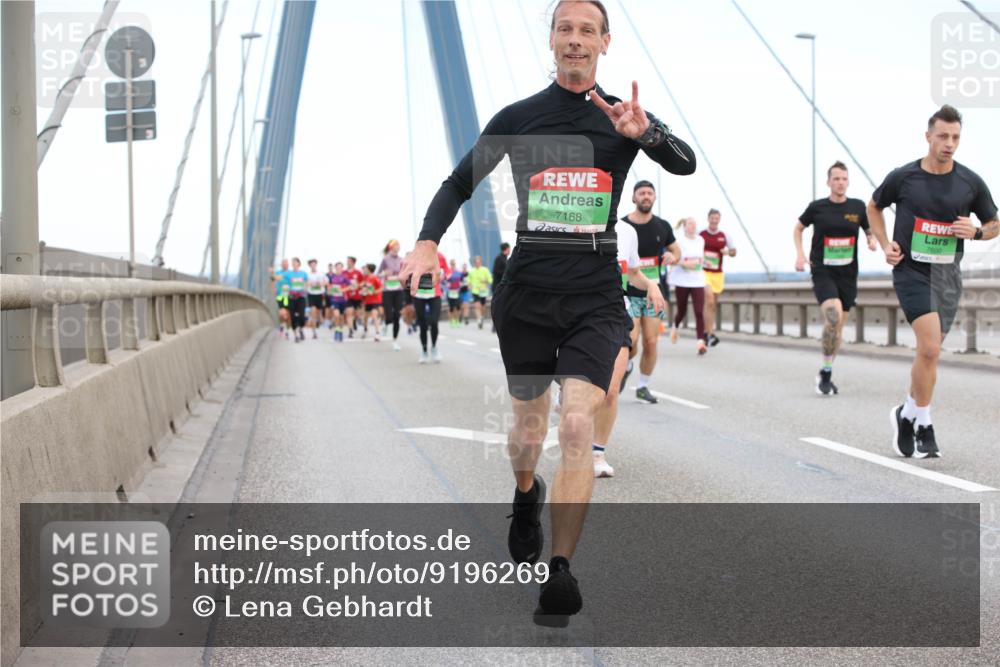 03.10.2025 - Köhlbrandbrückenlauf Lena Gebhardt http://msf.ph/oto/9196269 03.10.2025 15:25:49 Position 1 7168, 7600 meine-sportfotos.de