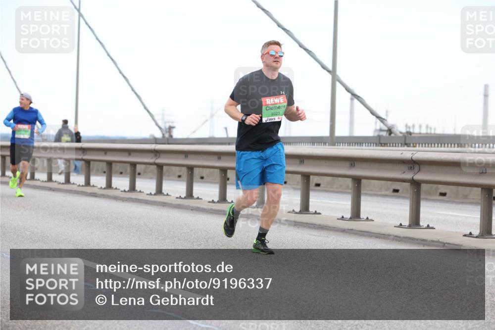 03.10.2025 - Köhlbrandbrückenlauf Lena Gebhardt http://msf.ph/oto/9196337 03.10.2025 15:26:05 Position 1 8923 meine-sportfotos.de