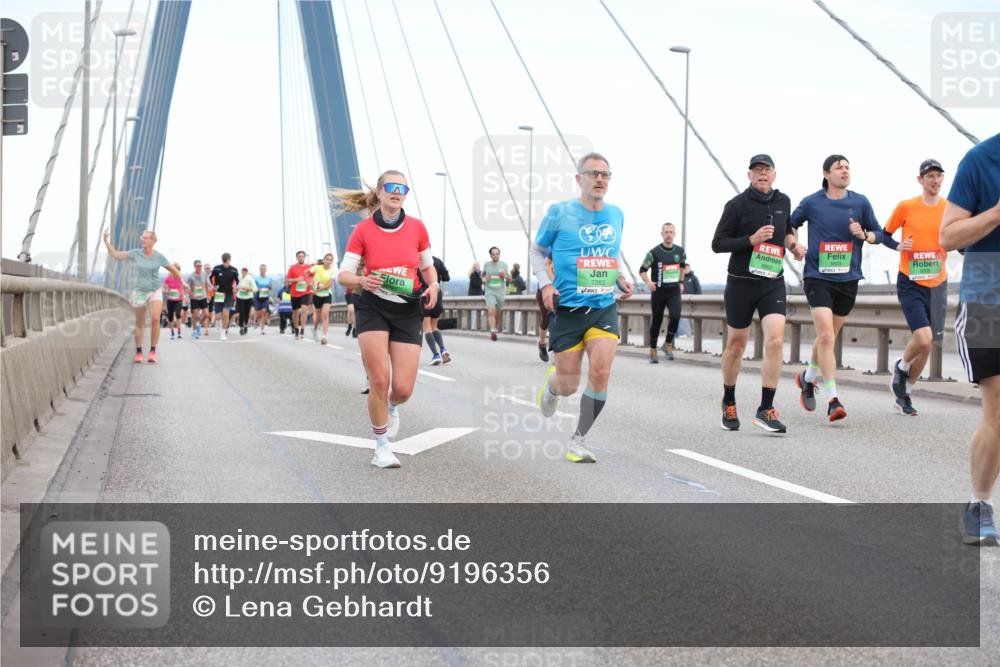 03.10.2025 - Köhlbrandbrückenlauf Lena Gebhardt http://msf.ph/oto/9196356 03.10.2025 15:26:12 Position 1 7283 meine-sportfotos.de