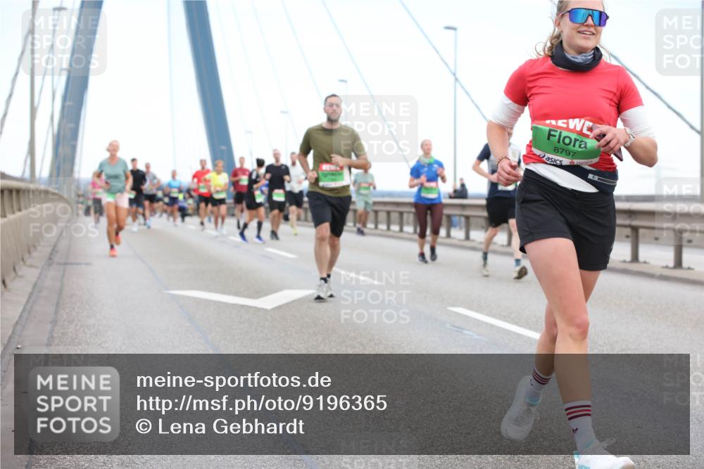 03.10.2025 - Köhlbrandbrückenlauf Lena Gebhardt http://msf.ph/oto/9196365 03.10.2025 15:26:14 Position 1 8797 meine-sportfotos.de