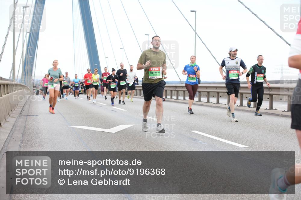 03.10.2025 - Köhlbrandbrückenlauf Lena Gebhardt http://msf.ph/oto/9196368 03.10.2025 15:26:14 Position 1 7395 meine-sportfotos.de