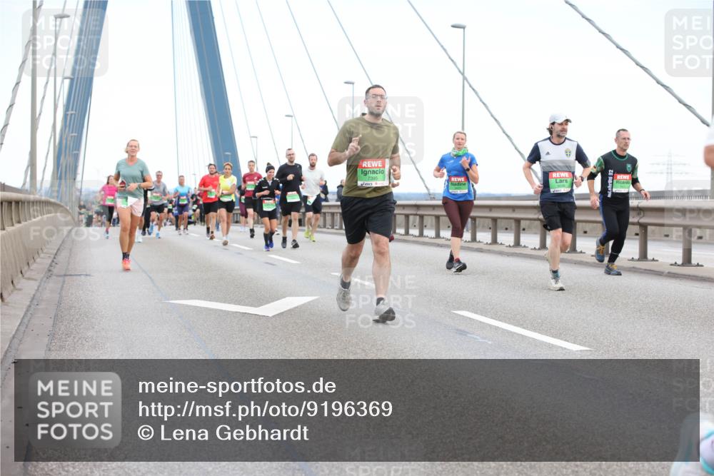 03.10.2025 - Köhlbrandbrückenlauf Lena Gebhardt http://msf.ph/oto/9196369 03.10.2025 15:26:14 Position 1 7395, 92 meine-sportfotos.de