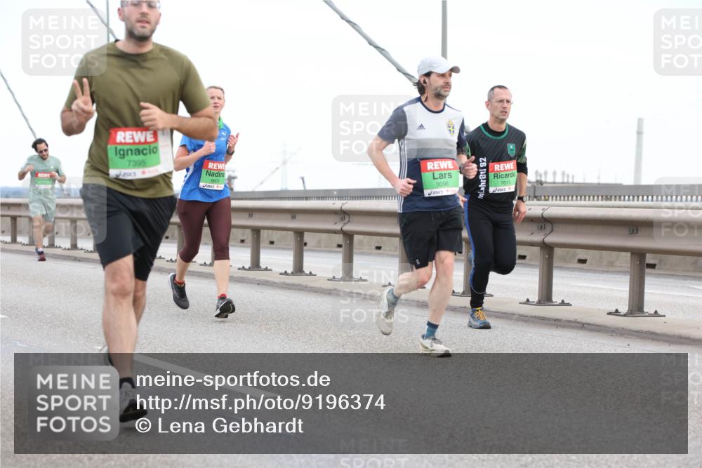 03.10.2025 - Köhlbrandbrückenlauf Lena Gebhardt http://msf.ph/oto/9196374 03.10.2025 15:26:15 Position 1 7395, 9601, 9096, 92, 7611 meine-sportfotos.de