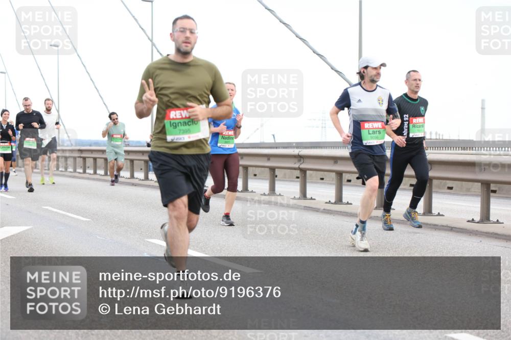 03.10.2025 - Köhlbrandbrückenlauf Lena Gebhardt http://msf.ph/oto/9196376 03.10.2025 15:26:15 Position 1 7395, 9096, 92, 7611 meine-sportfotos.de