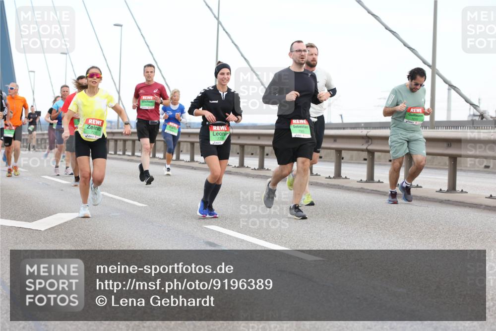 03.10.2025 - Köhlbrandbrückenlauf Lena Gebhardt http://msf.ph/oto/9196389 03.10.2025 15:26:19 Position 1 7217, 7419, 7310, 7303, 7270 meine-sportfotos.de