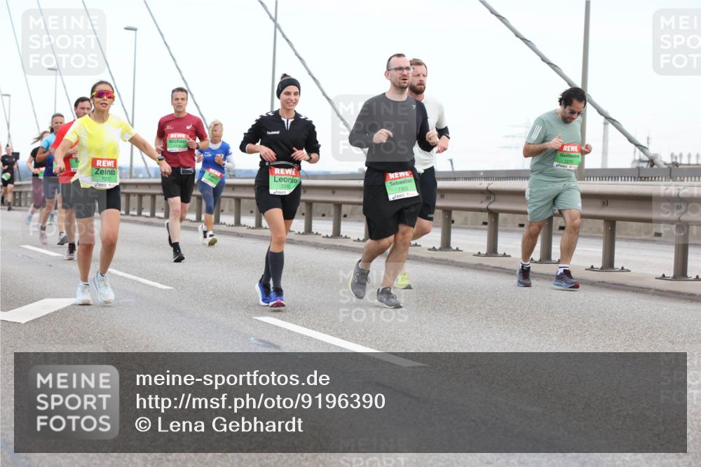03.10.2025 - Köhlbrandbrückenlauf Lena Gebhardt http://msf.ph/oto/9196390 03.10.2025 15:26:19 Position 1 7217, 7419, 7310, 7303, 7270 meine-sportfotos.de