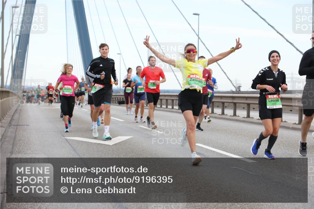 03.10.2025 - Köhlbrandbrückenlauf Lena Gebhardt http://msf.ph/oto/9196395 03.10.2025 15:26:21 Position 1 7217, 7310 meine-sportfotos.de