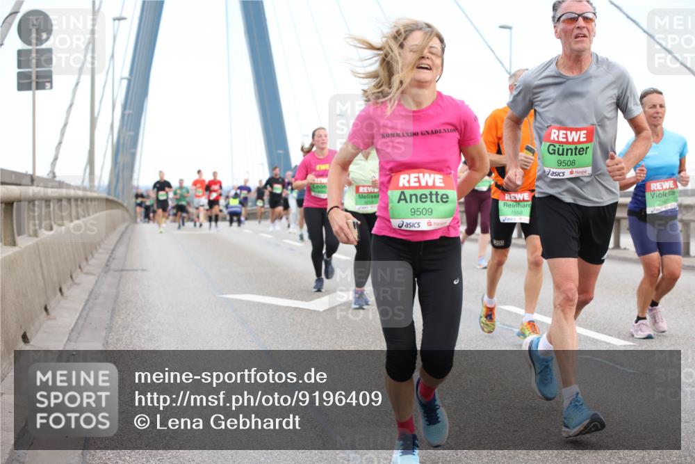 03.10.2025 - Köhlbrandbrückenlauf Lena Gebhardt http://msf.ph/oto/9196409 03.10.2025 15:26:24 Position 1 9509, 7558, 9508, 7447 meine-sportfotos.de