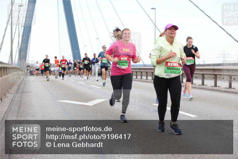 03.10.2025 - Köhlbrandbrückenlauf Lena Gebhardt http://msf.ph/oto/9196417 03.10.2025 15:26:26 Position 1 31, 8984, 9218 meine-sportfotos.de