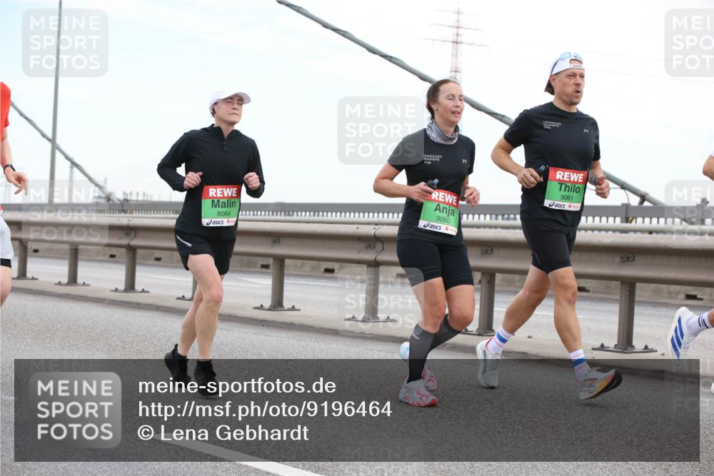 03.10.2025 - Köhlbrandbrückenlauf Lena Gebhardt http://msf.ph/oto/9196464 03.10.2025 15:26:39 Position 1 8064, 9060, 9061 meine-sportfotos.de