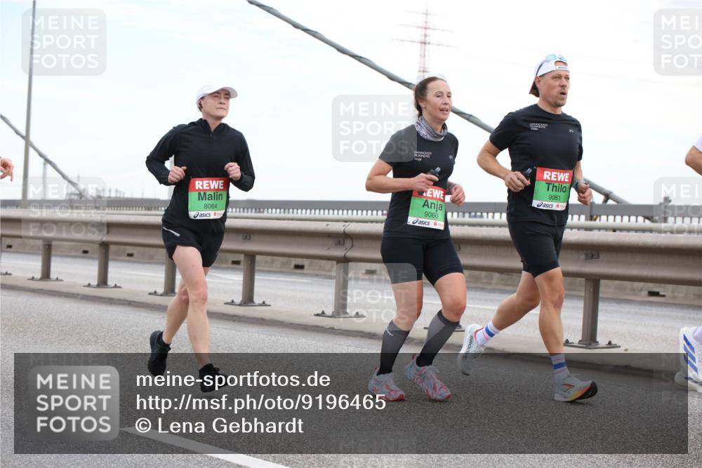 03.10.2025 - Köhlbrandbrückenlauf Lena Gebhardt http://msf.ph/oto/9196465 03.10.2025 15:26:39 Position 1 8064, 9060, 9061 meine-sportfotos.de