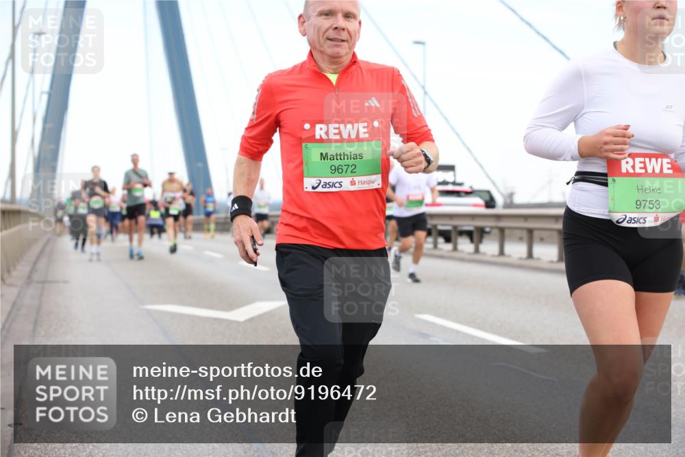 03.10.2025 - Köhlbrandbrückenlauf Lena Gebhardt http://msf.ph/oto/9196472 03.10.2025 15:26:41 Position 1 9672, 9753 meine-sportfotos.de