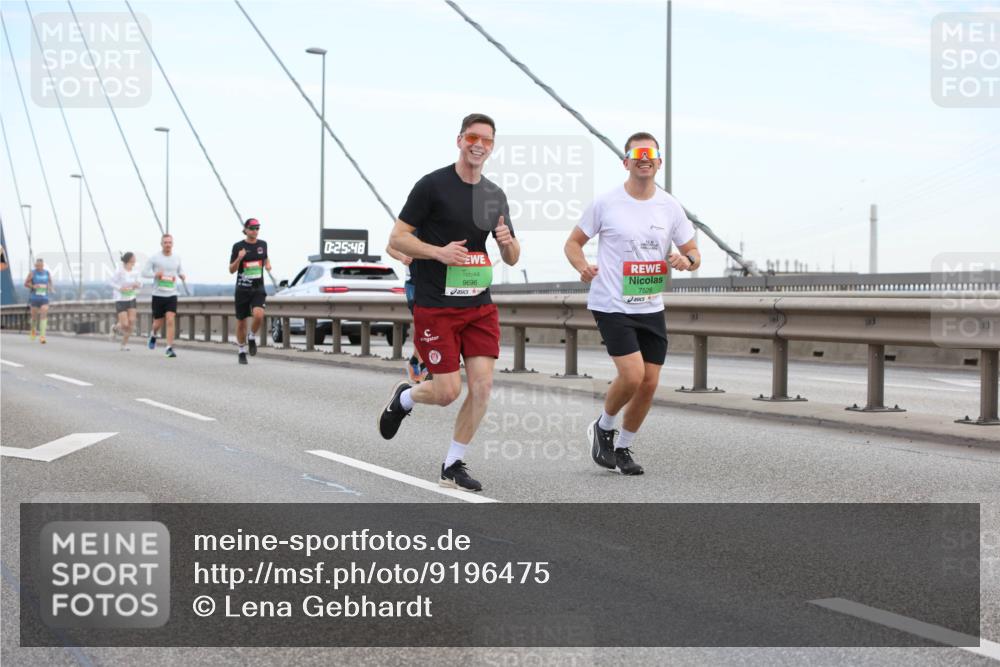 03.10.2025 - Köhlbrandbrückenlauf Lena Gebhardt http://msf.ph/oto/9196475 03.10.2025 15:26:43 Position 1 0, 25, 48, 9696, 7526 meine-sportfotos.de