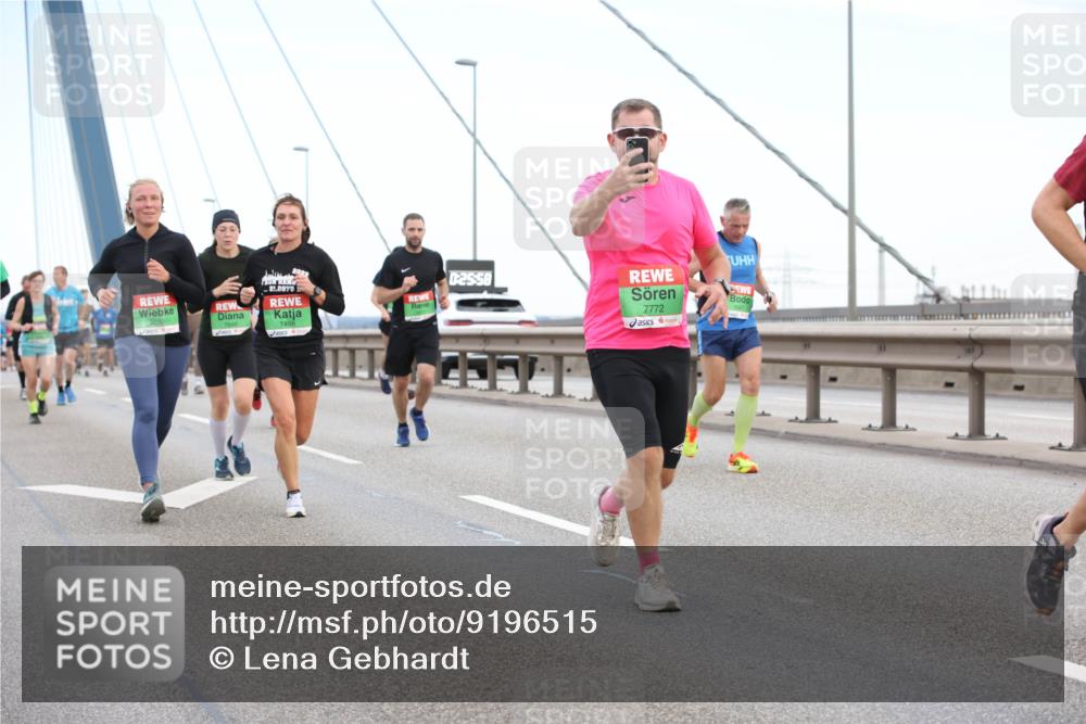 03.10.2025 - Köhlbrandbrückenlauf Lena Gebhardt http://msf.ph/oto/9196515 03.10.2025 15:26:53 Position 1 25, 0975, 7498, 0, 25, 58, 7772 meine-sportfotos.de