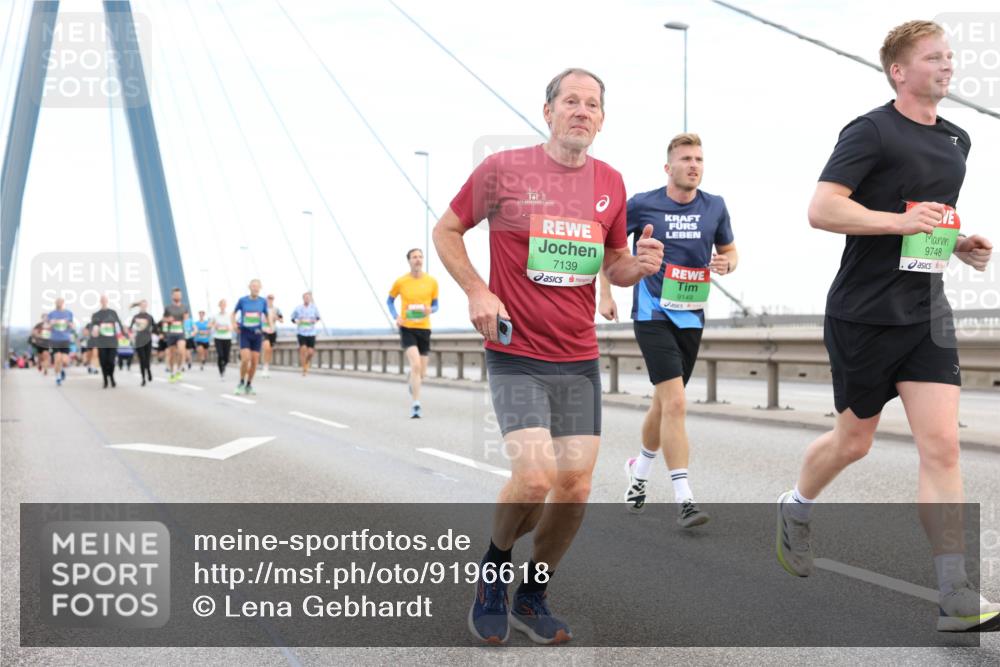 03.10.2025 - Köhlbrandbrückenlauf Lena Gebhardt http://msf.ph/oto/9196618 03.10.2025 15:27:58 Position 1 7139, 9149, 9748 meine-sportfotos.de
