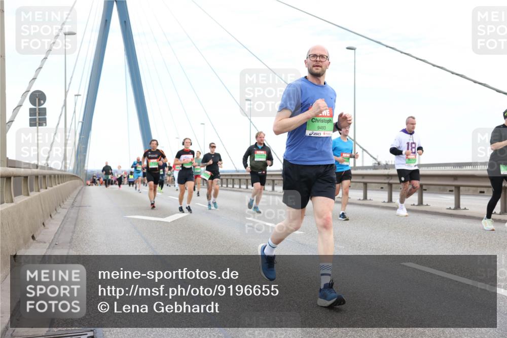 03.10.2025 - Köhlbrandbrückenlauf Lena Gebhardt http://msf.ph/oto/9196655 03.10.2025 15:28:08 Position 1 9493, 18 meine-sportfotos.de