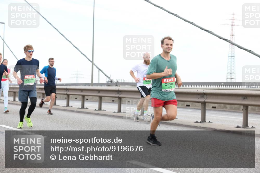 03.10.2025 - Köhlbrandbrückenlauf Lena Gebhardt http://msf.ph/oto/9196676 03.10.2025 15:28:14 Position 1 9475, 7674 meine-sportfotos.de