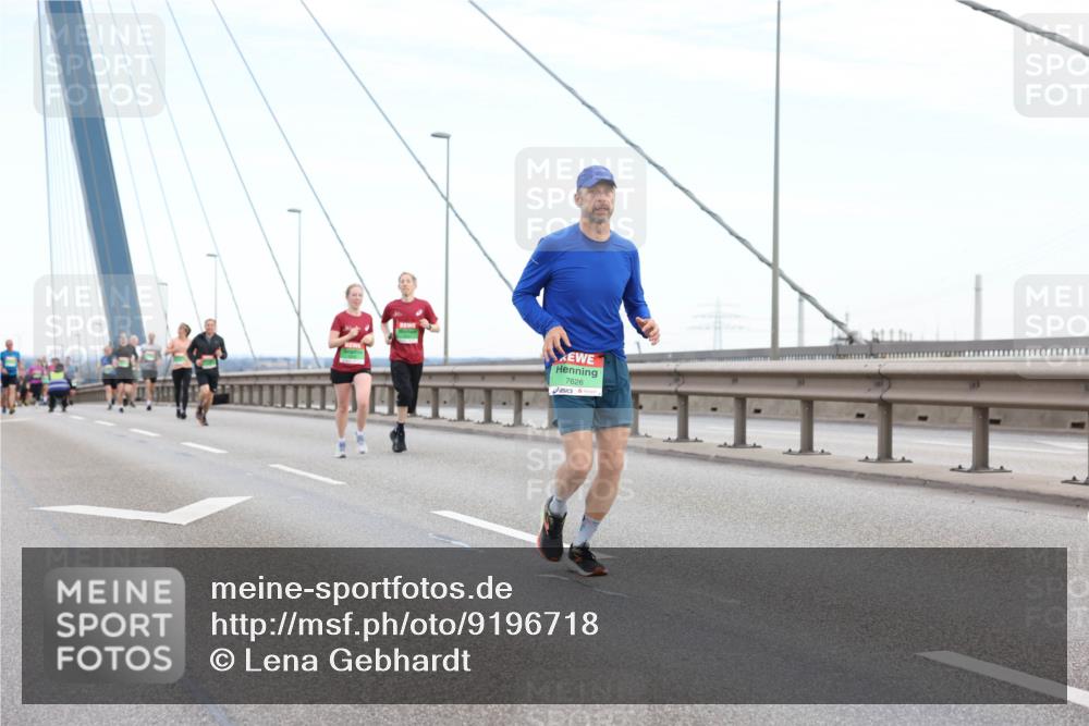 03.10.2025 - Köhlbrandbrückenlauf Lena Gebhardt http://msf.ph/oto/9196718 03.10.2025 15:28:23 Position 1 7626 meine-sportfotos.de