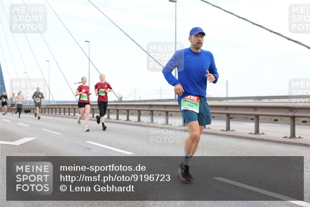 03.10.2025 - Köhlbrandbrückenlauf Lena Gebhardt http://msf.ph/oto/9196723 03.10.2025 15:28:24 Position 1 7626 meine-sportfotos.de
