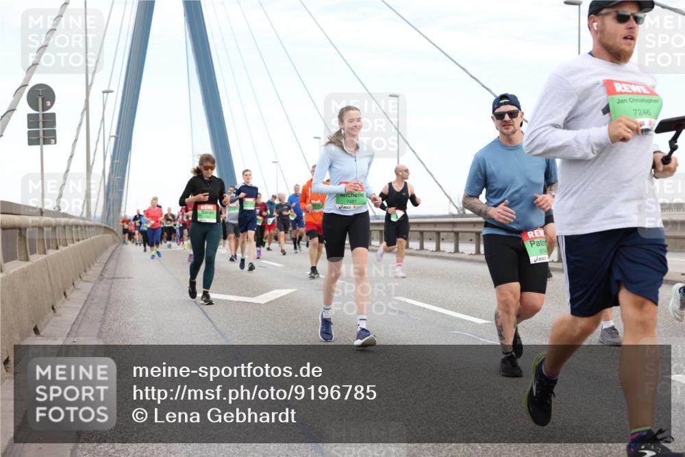 03.10.2025 - Köhlbrandbrückenlauf Lena Gebhardt http://msf.ph/oto/9196785 03.10.2025 15:28:46 Position 1 7487, 874, 7246 meine-sportfotos.de