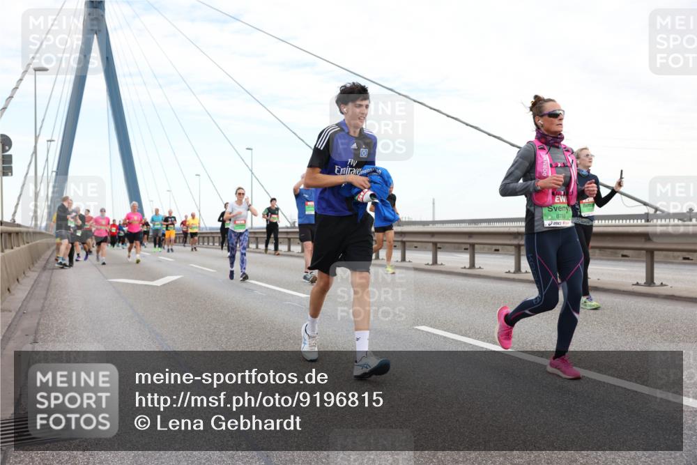 03.10.2025 - Köhlbrandbrückenlauf Lena Gebhardt http://msf.ph/oto/9196815 03.10.2025 15:29:00 Position 1 8788 meine-sportfotos.de