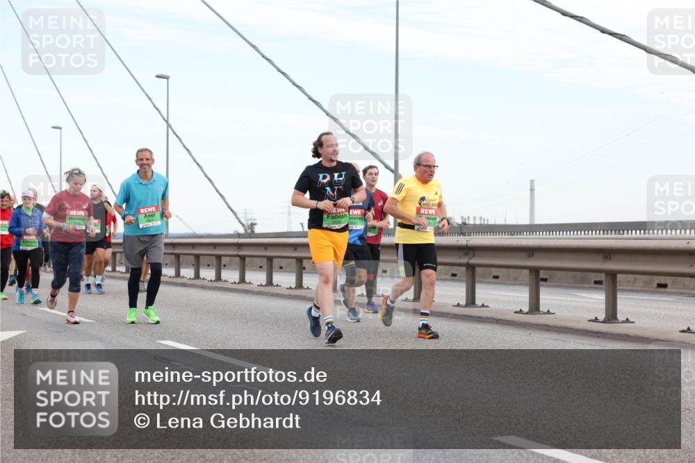 03.10.2025 - Köhlbrandbrückenlauf Lena Gebhardt http://msf.ph/oto/9196834 03.10.2025 15:29:06 Position 1 9151 meine-sportfotos.de