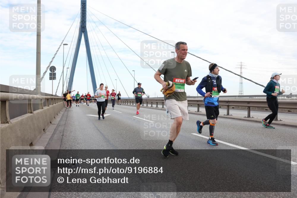 03.10.2025 - Köhlbrandbrückenlauf Lena Gebhardt http://msf.ph/oto/9196884 03.10.2025 15:29:18 Position 1 7581, 13 meine-sportfotos.de