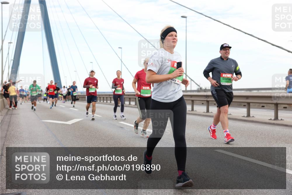 03.10.2025 - Köhlbrandbrückenlauf Lena Gebhardt http://msf.ph/oto/9196890 03.10.2025 15:29:20 Position 1 36 meine-sportfotos.de