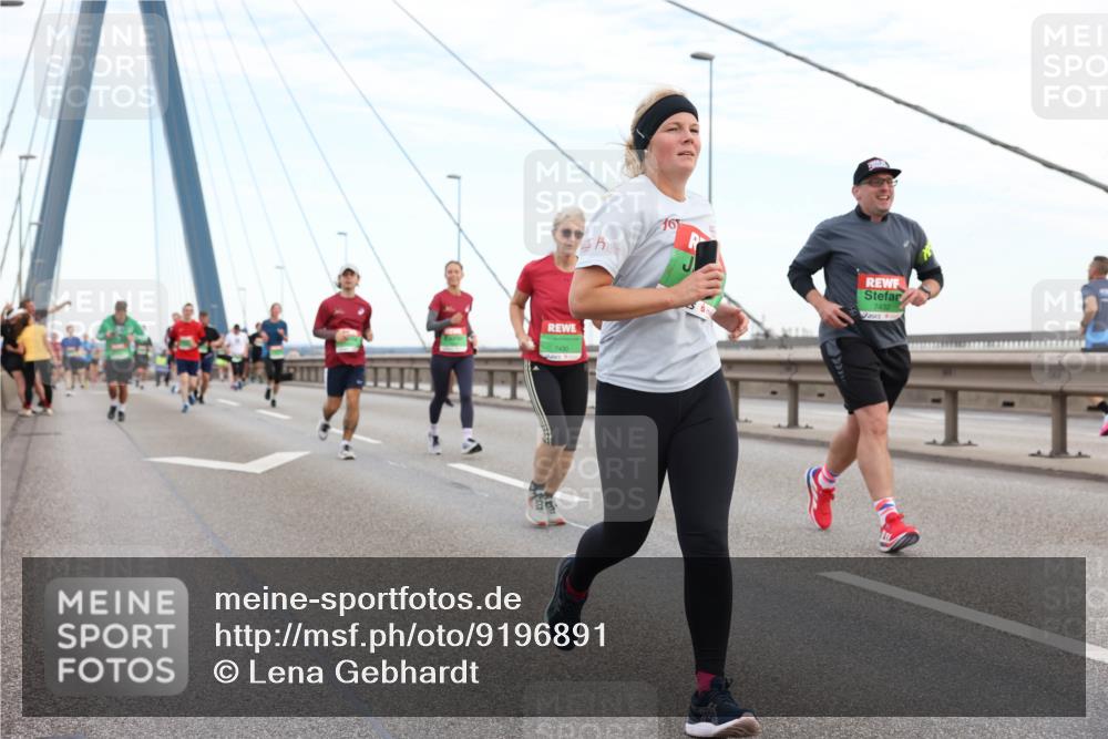 03.10.2025 - Köhlbrandbrückenlauf Lena Gebhardt http://msf.ph/oto/9196891 03.10.2025 15:29:20 Position 1 36, 7432 meine-sportfotos.de