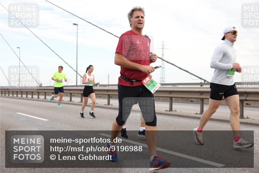 03.10.2025 - Köhlbrandbrückenlauf Lena Gebhardt http://msf.ph/oto/9196988 03.10.2025 15:29:41 Position 1 7739, 712 meine-sportfotos.de