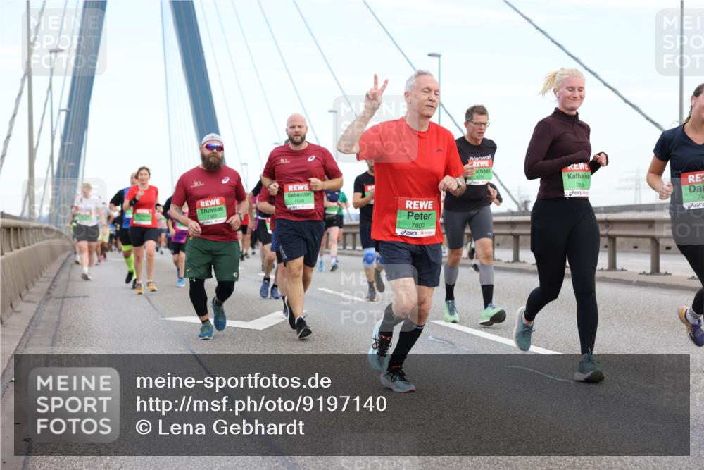 03.10.2025 - Köhlbrandbrückenlauf Lena Gebhardt http://msf.ph/oto/9197140 03.10.2025 15:30:15 Position 1 7565, 7548, 7800, 7659, 74 meine-sportfotos.de