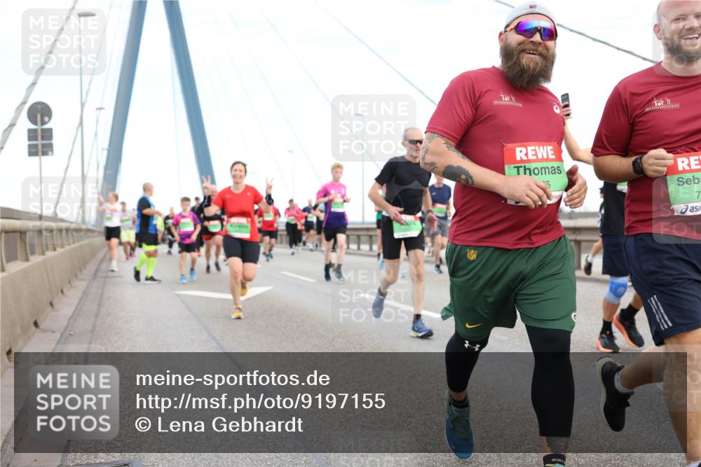 03.10.2025 - Köhlbrandbrückenlauf Lena Gebhardt http://msf.ph/oto/9197155 03.10.2025 15:30:18 Position 1 7 meine-sportfotos.de