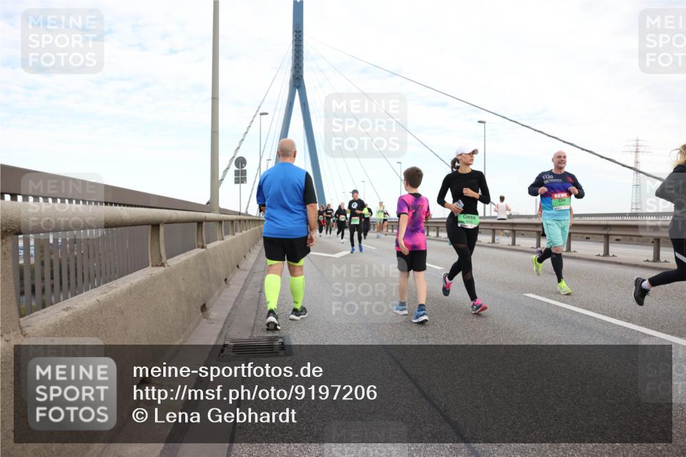 03.10.2025 - Köhlbrandbrückenlauf Lena Gebhardt http://msf.ph/oto/9197206 03.10.2025 15:30:29 Position 1 120 meine-sportfotos.de