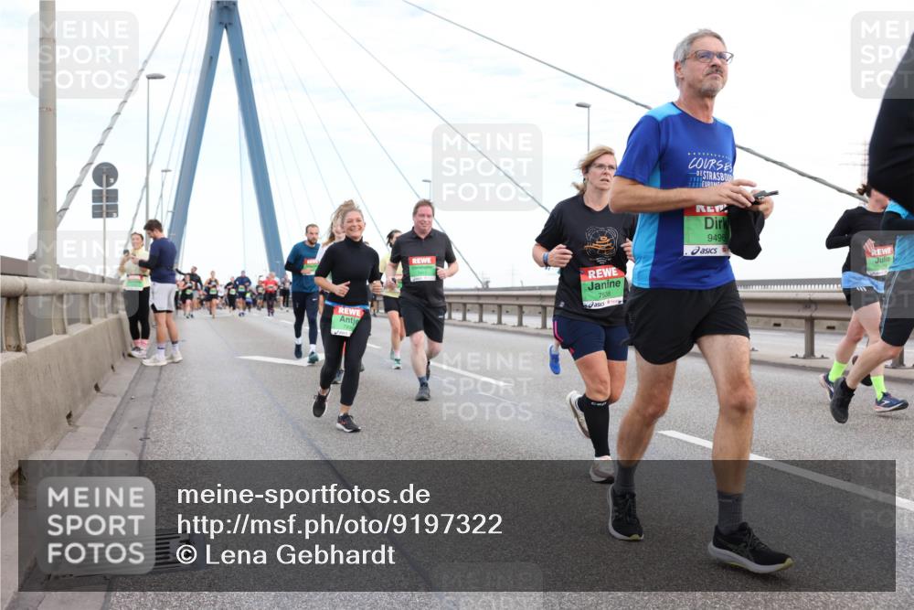 03.10.2025 - Köhlbrandbrückenlauf Lena Gebhardt http://msf.ph/oto/9197322 03.10.2025 15:30:55 Position 1 7538, 9496 meine-sportfotos.de