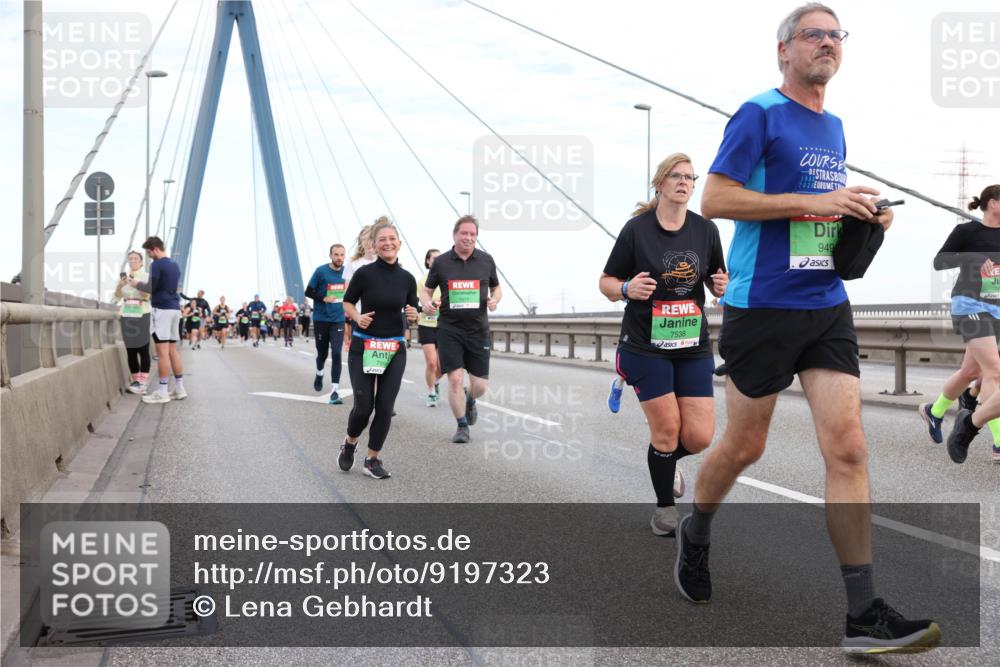 03.10.2025 - Köhlbrandbrückenlauf Lena Gebhardt http://msf.ph/oto/9197323 03.10.2025 15:30:55 Position 1 7538, 1980, 202, 949 meine-sportfotos.de
